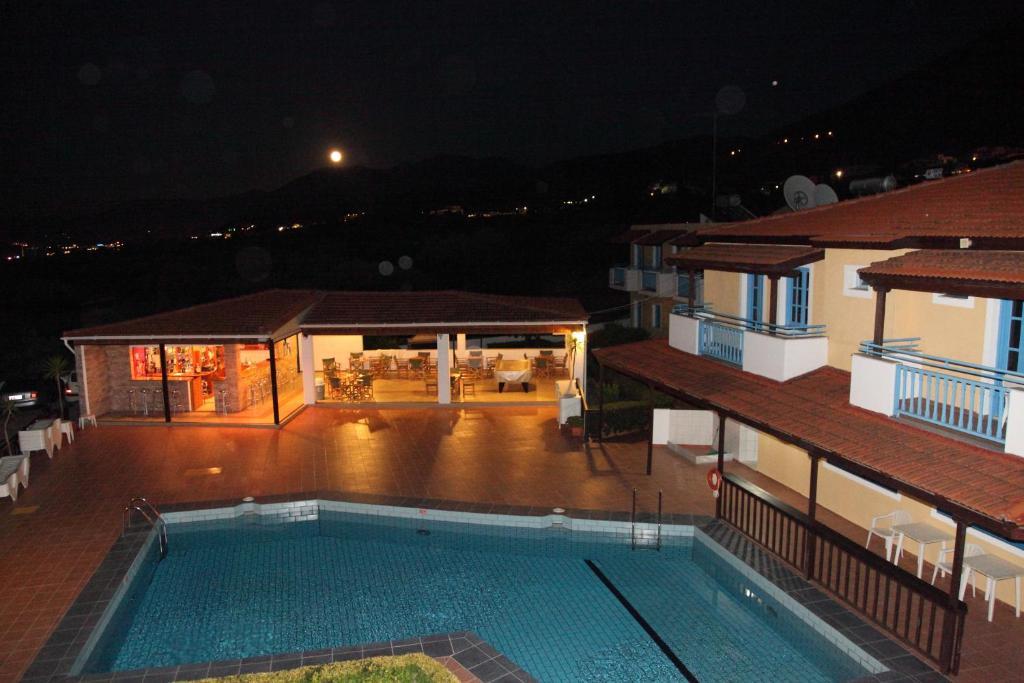 Mareva Hotel Apartments 赫索尼索斯 外观 照片